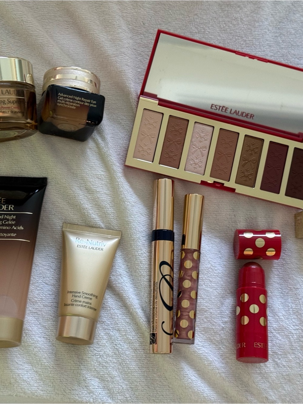 Estee Lauder Neutral Eyeshadow Palette with Red Lip Duo